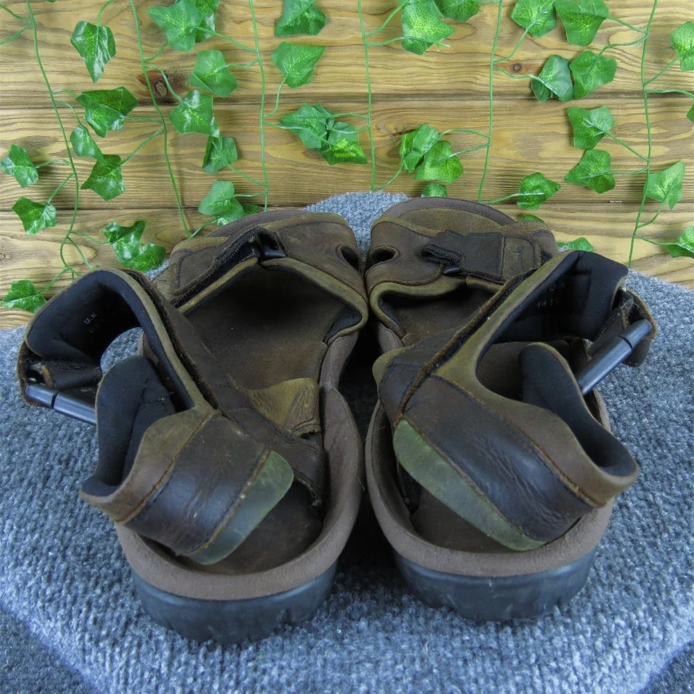Clarks men air